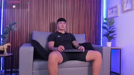 Cristopher_strong webcam model stream image