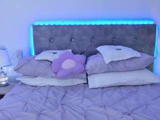 nicolepowell webcam model stream image