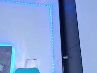 nicolepowell webcam model stream image