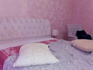 Giovanna Ketterl webcam model stream image