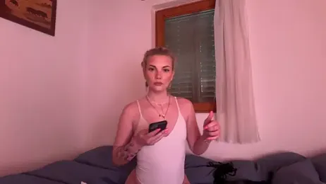 Foxy_Bite webcam model stream image