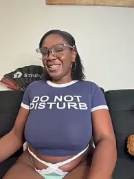 TilaTotti webcam model stream image