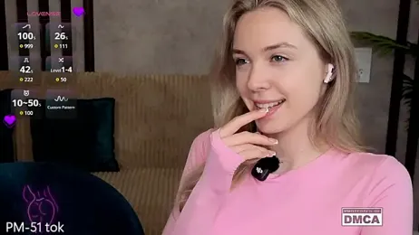 Holl1Would webcam stripchat model stream image