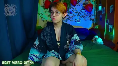 TrickyKitsune webcam stripchat model stream image