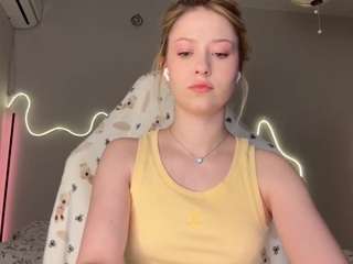 monikacutie webcam model stream image