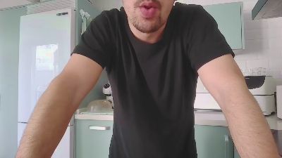 _play_ webcam cam4 model stream image