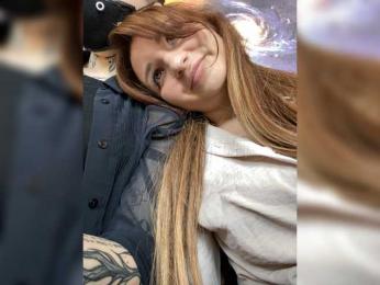 MagicalLouu webcam model stream image