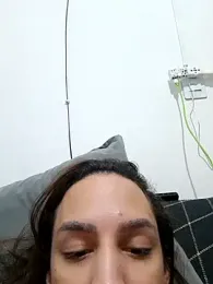 ofjuliaa webcam model stream image