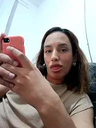 ofjuliaa webcam model stream image