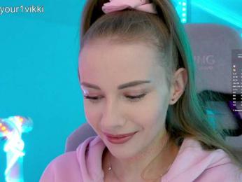 VikkiExtraCheese webcam model stream image