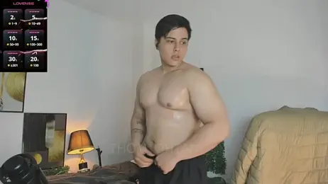 Thom_Ohtani webcam model stream image