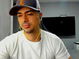 Wext webcam flirt4free model stream image