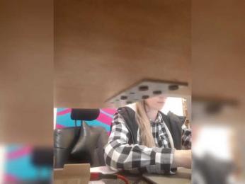 Xo4y-Tpax webcam bongacams model stream image