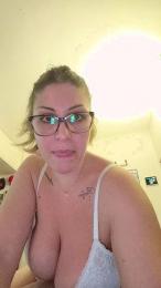 Ginny32 webcam model stream image