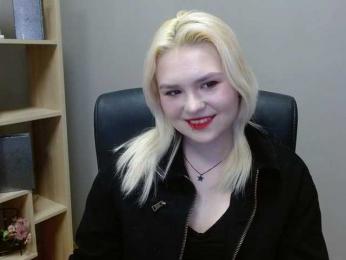 SweetLilyxo webcam bongacams model stream image