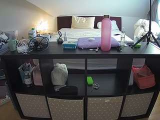 voyeurcam-julmodels-whitebed-6 webcam model stream image