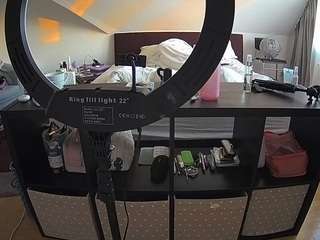 voyeurcam-julmodels-whitebed-6 webcam model stream image