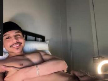 xmomentumx webcam model stream image