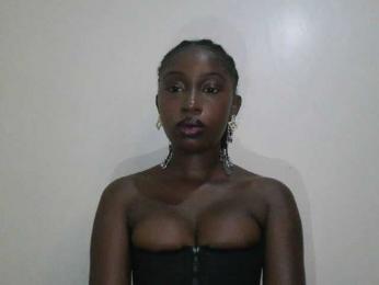 Boughie-birdy webcam bongacams model stream image