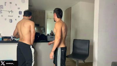 zoneboys_ webcam cam4 model stream image