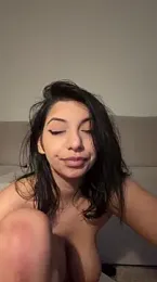 Viviennn3 webcam stripchat model stream image