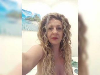 mery8poppins webcam bongacams model stream image