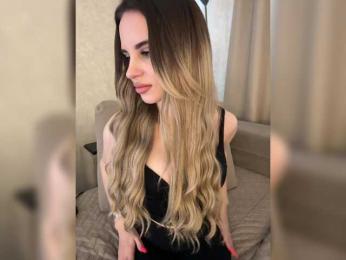 LedyMiya webcam model stream image