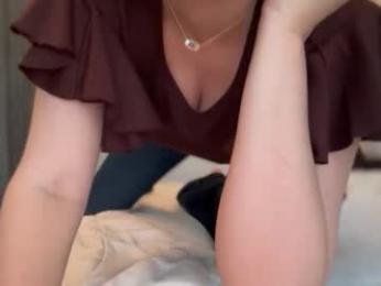 mauve_apple webcam model stream image