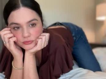 mauve_apple webcam model stream image