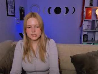 trixy_melison webcam model stream image