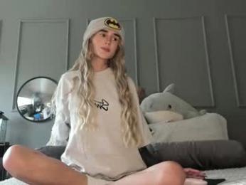 lonelly_lolly98 webcam chaturbate model stream image