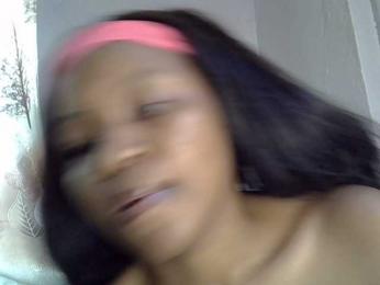 GoldenGoddess1 webcam model stream image