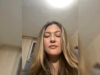 SunshineEmma webcam bongacams model stream image