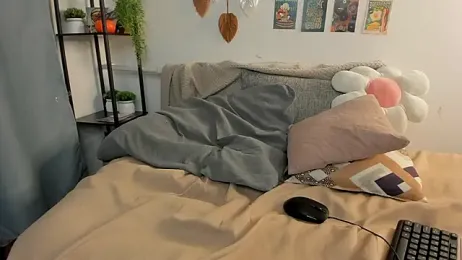 AvenGlow webcam model stream image