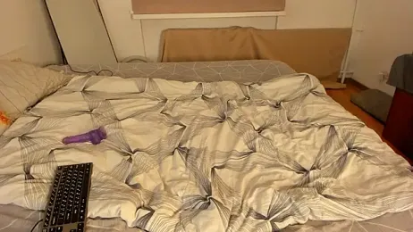 AvenGlow webcam model stream image