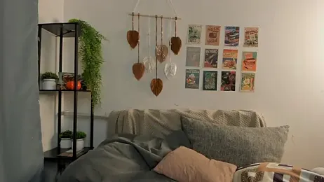 AvenGlow webcam model stream image