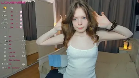 LavenderMitten webcam model stream image
