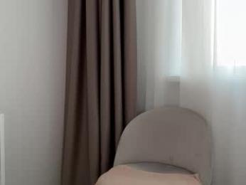 shy_schoolgirl_ webcam model stream image