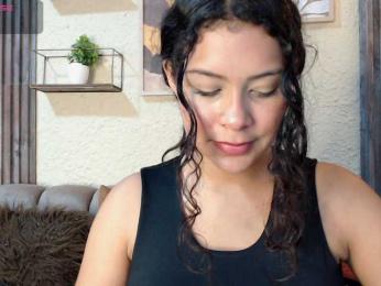 CurlyDani webcam model stream image