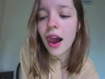 my_mia_ webcam model stream image