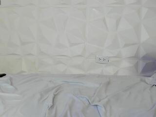 Leonidas M webcam flirt4free model stream image