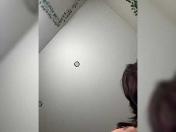 Honey_buns webcam bongacams model stream image