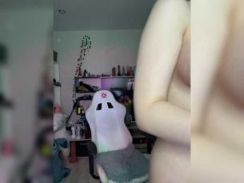 Honey_buns webcam bongacams model stream image