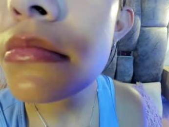 mia_roux13 webcam model stream image