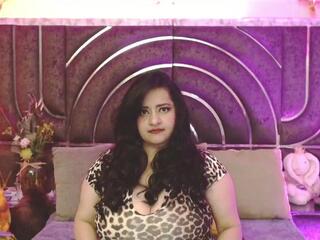 Bella Milleer webcam model stream image