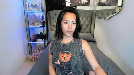 reighnempress webcam model stream image