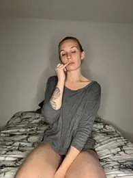 Redhairedteacher webcam model stream image