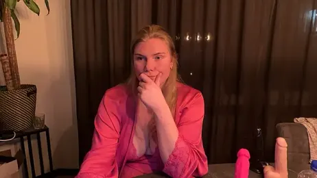 SexyBlondJoanna webcam stripchat model stream image