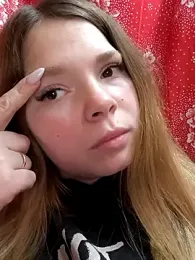 Zuli_Kiska webcam model stream image