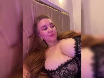 cherryygirl webcam bongacams model stream image